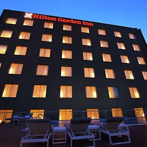 **** Hotell Hilton Garden Uganda